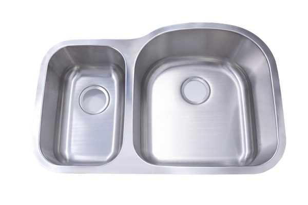 Stainless steel offset double bowl undermount kitchen sink with smaller left basin and larger right basin