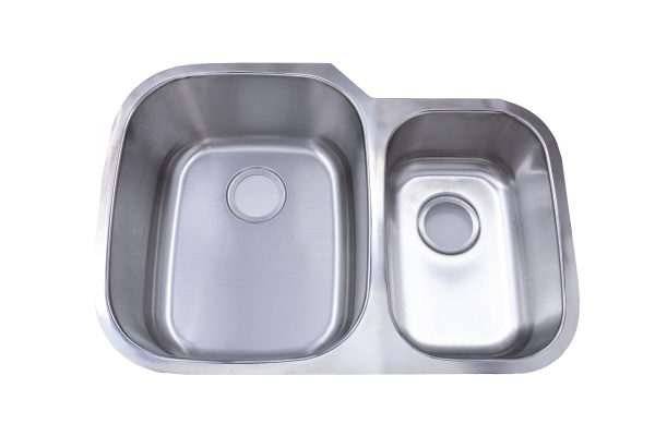 Stainless steel undermount double bowl kitchen sink with left bowl larger than right bowl