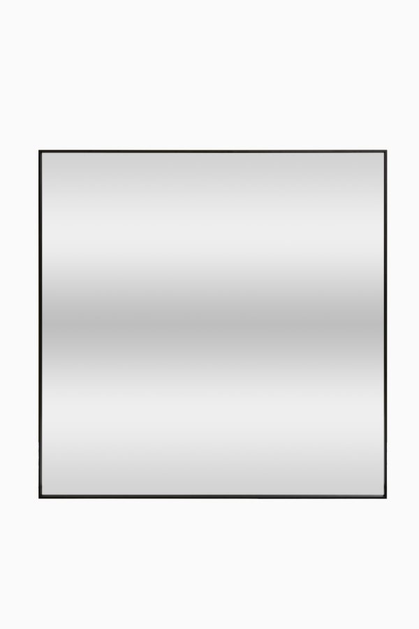 Wide horizontal rectangle with gray gradient fill and black border